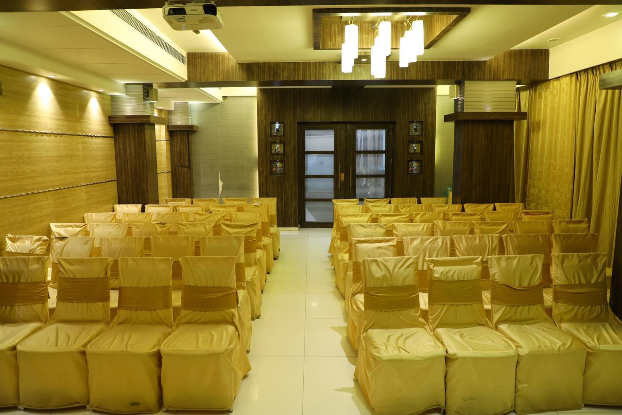 Hotel Alka Residency Thane Zewnętrze zdjęcie